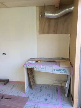 換気扇取付前。